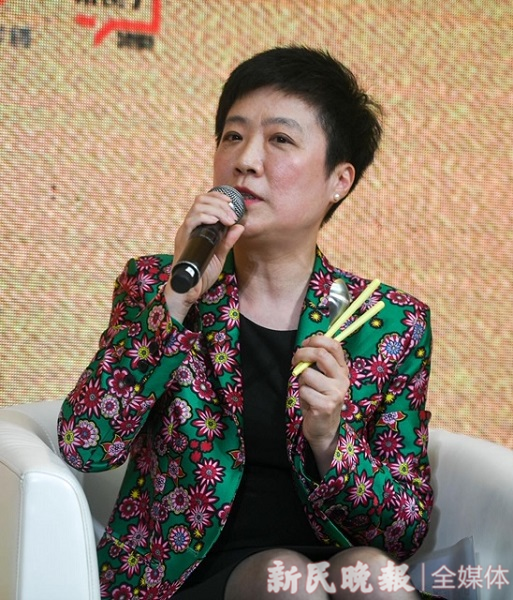 张文宏问领导给你夹菜吃不吃？张文宏和吴凡是怎么议论夹菜这事儿？