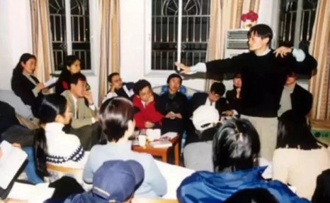 1999年发生的30件大事,已过去了20年!几十张照片见证过去20年