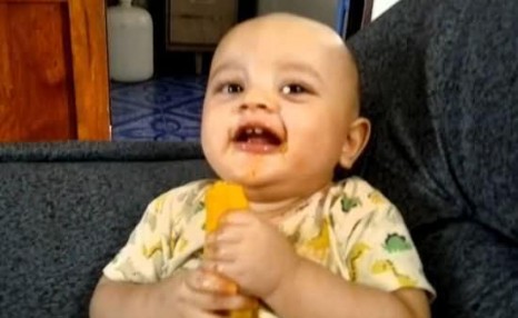 芒果有助幼儿视力及消化，宝宝多大可以吃芒果？
