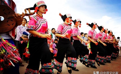 火把节是一个什么样的节日？是哪个民族的节日？在什么时间举行