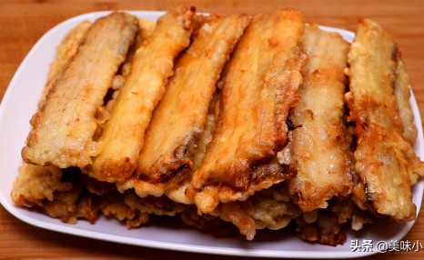 这才是炸带鱼的正确做法,外酥里嫩,好吃没腥味,方法超简单