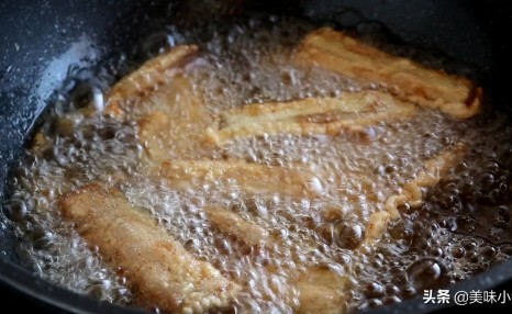 这才是炸带鱼的正确做法,外酥里嫩,好吃没腥味,方法超简单
