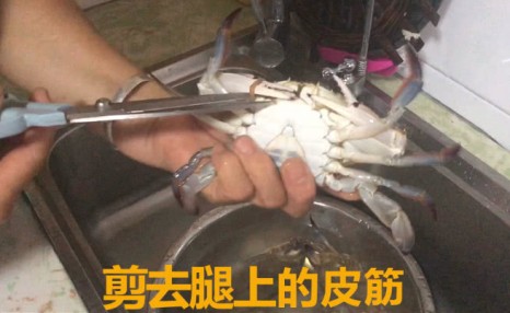 螃蟹这样蒸才正确,好吃不掉腿,只需掌握这1点,很多人都错了!