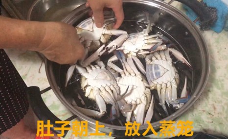 螃蟹这样蒸才正确,好吃不掉腿,只需掌握这1点,很多人都错了!