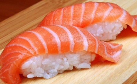 三文鱼的几种新吃法，简单美味又下饭，学会了可以做给家人吃