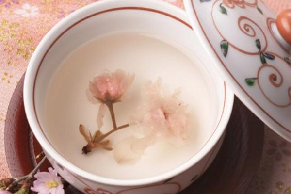 日本晚樱市场价格多少钱一棵 日本早樱和晚樱的区别