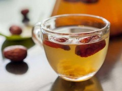 红枣酒的功效与作用及禁忌,红枣酒的家庭制作方