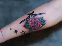 玫瑰花纹身图案大全,玫瑰花纹身的含义是什么