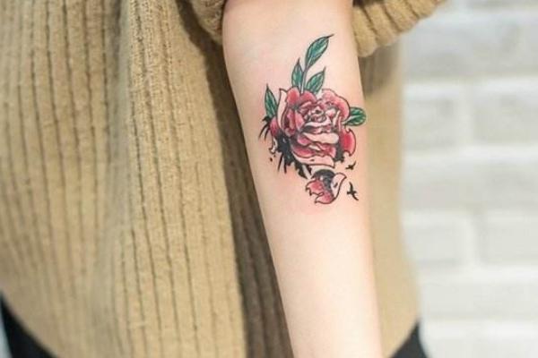 玫瑰花纹身图案大全 玫瑰花纹身的含义是什么