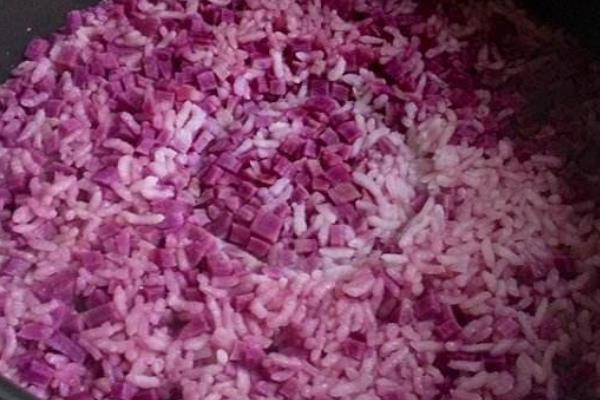紫薯饭的功效与作用 紫薯饭的做法大全