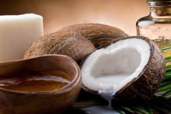 椰子油市场价格是多少钱一瓶 椰子油可以直接吃吗