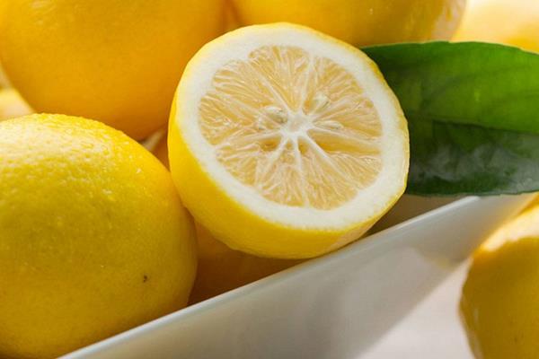 青柠檬市场价格多少钱一斤 青柠檬变黄了还能吃吗