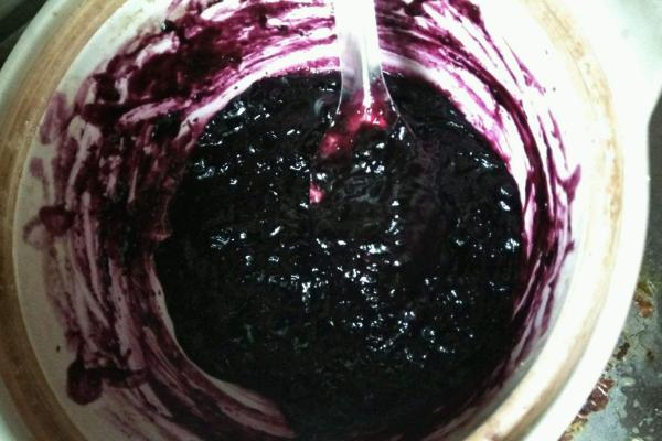 家庭蓝莓酱的做法 自制蓝莓酱可以保存多久