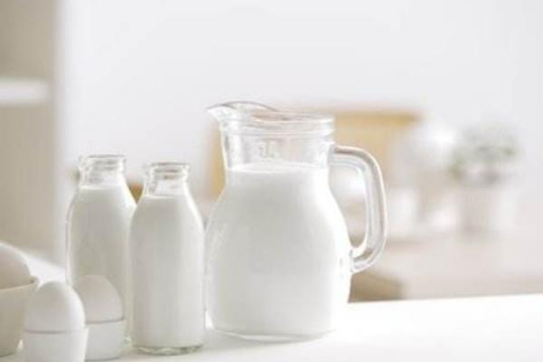 牛奶的功效与作用及禁忌 牛奶的营养价值
