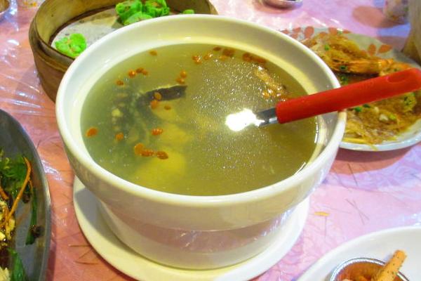 鳗鱼汤的功效与作用及禁忌 鳗鱼汤的做法大全