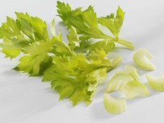 芹菜叶的功效与作用及禁忌,芹菜叶营养价值