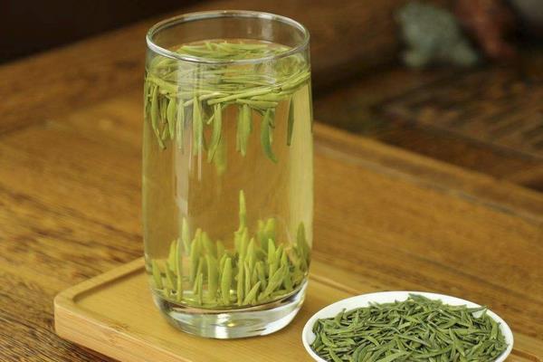 绿茶的功效与作用及禁忌 绿茶适合什么人喝
