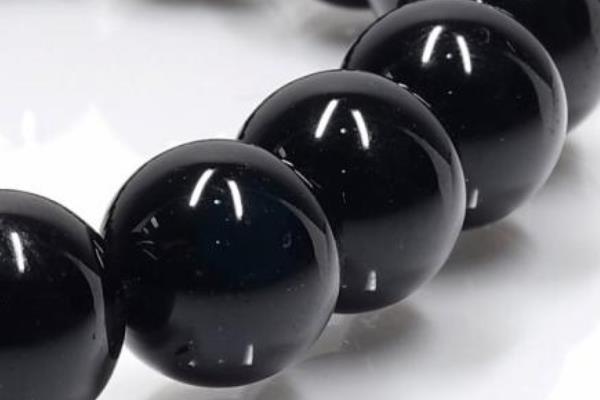黑水晶手链市场价格多少钱一串 黑水晶产地在哪里