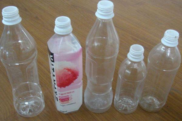 废品回收的饮料瓶多少钱一斤 饮料瓶多少钱一个
