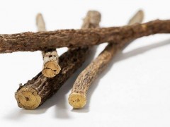 甘草根的功效与作用及禁忌,,甘草泡水喝的功效