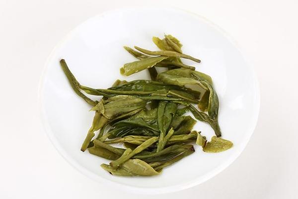 龙井茶市场价格多少钱一斤 西湖龙井是绿茶吗