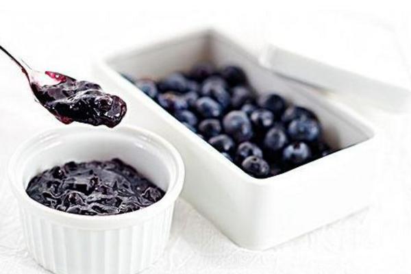家庭蓝莓酱的做法 自制蓝莓酱可以保存多久