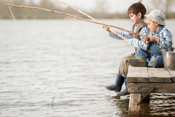 秋季钓鱼技巧（南方、北方） 秋天钓鱼用什么饵