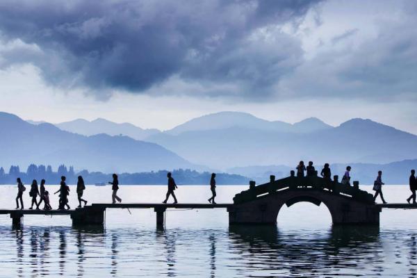 中秋节去哪里旅游好玩 中秋节高速免费吗