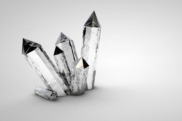 梦见水晶是什么意思 梦到很多五颜六色的水晶石头有什么预兆