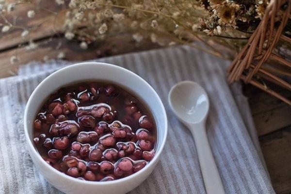 薏米红豆粥的功效与作用及禁忌 红豆薏米粥能天天喝吗