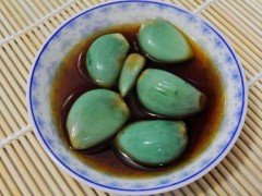 醋泡大蒜治疗灰指甲吗?