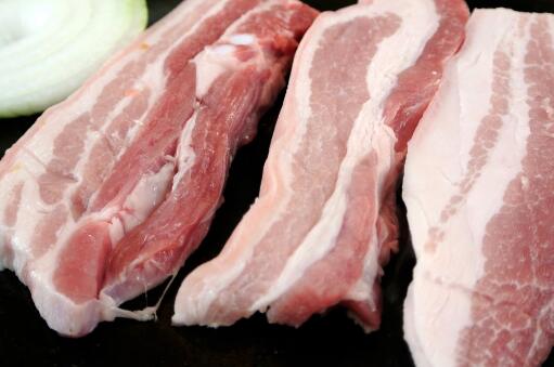 年内第二批2万吨的中央储备冻猪肉要来了！什么时候交易？放在哪里？