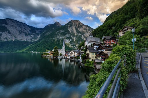 奥地利最美小镇呼吁游客少来