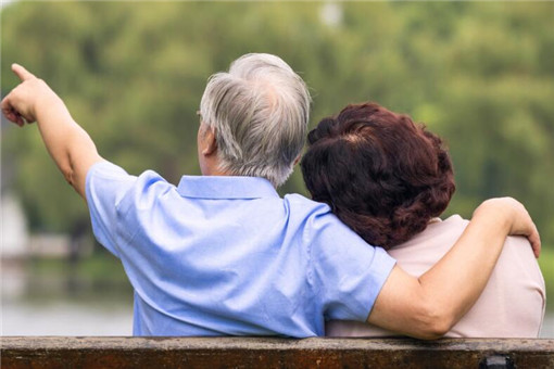 2020退休年龄最新规定是怎样的？男性、女性多少岁可以退休？