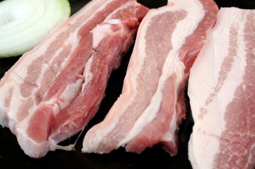 批发市场猪肉价格小幅下跌！跌了多少钱？现在猪肉价格多少钱一斤？