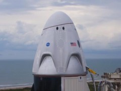SpaceX首次载人火箭发射延期！天气影响导致延期！发射成功会有哪些影响？