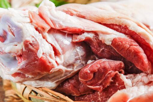 全国猪肉零售均价每公斤下降13元具体是怎么回事