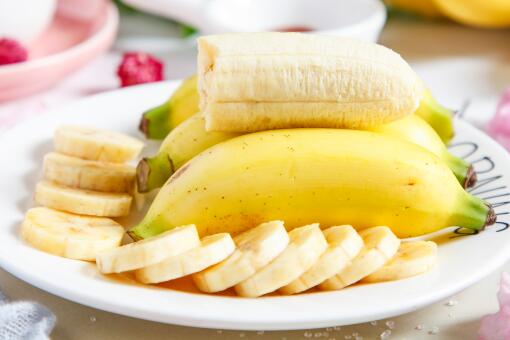 苹果蕉和香蕉有什么区别？是如何培育的？是什么品种？是嫁接的吗？