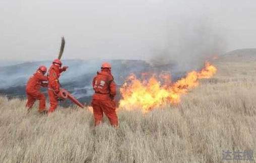 蒙古国草原大火蔓延至中国境内1