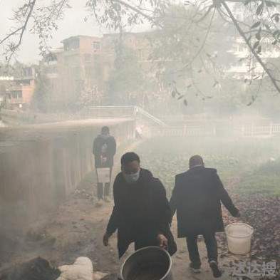 西藏边防战士休假期间助社区扑灭火灾