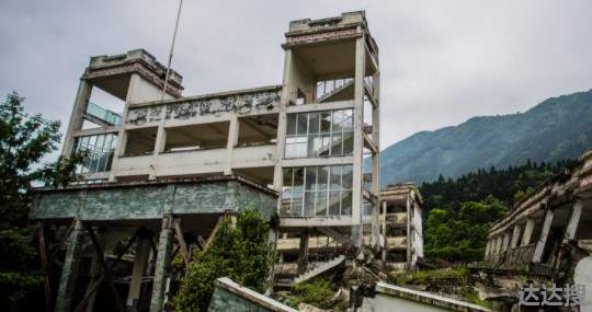 汶川地震前一天的前兆 汶川地震前一天的前兆图片