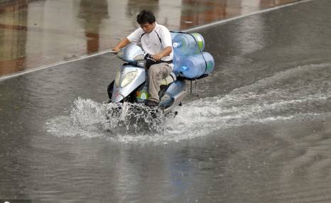 电动车进水时，这件事情不要做，加速车子报废，甚至威胁安全