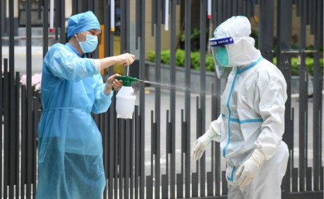 广州荔湾疫情传播链增至77人，海南村1人直接感染15人