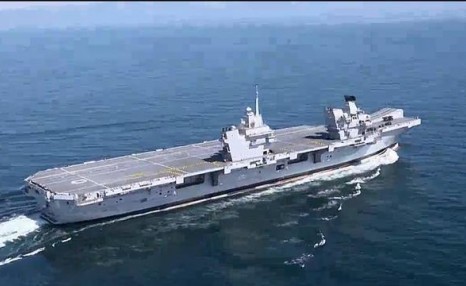 俄军战机模拟攻击荷兰军舰