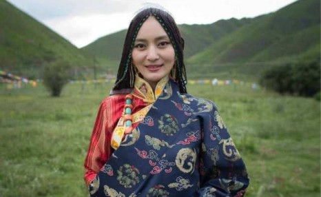 新疆人女朋友，我是汉族。女方的父母说我们不能有结果，因为他们的宗教不允许女方嫁给外国男人。 