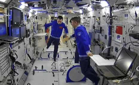 国乒回应航天员在空间站打乒乓球