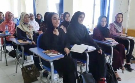 塔利班称阿富汗男女将分班接受教育