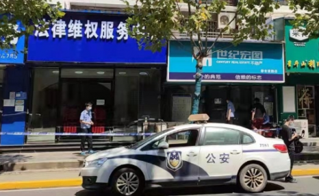 武汉一90后律师被击伤后抢救无效死亡 知情者：被害人从业4年 现场有一声枪声